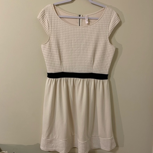 Xhilaration Dresses & Skirts - Xhilaration Short Sleeve Dress/ Tunic